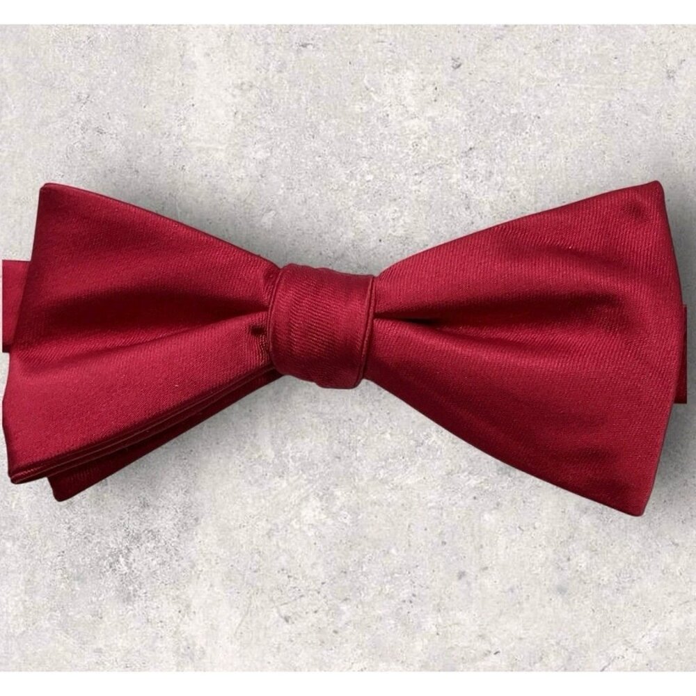 APT. 9 Polyester Bow Tie Solid Red W:2.5" EUC